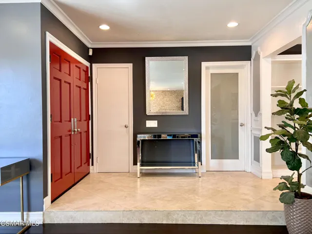 RCH-LivingRoom-Entry-07