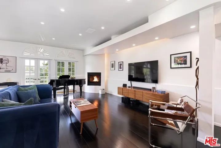 9921 Durant Drive 2, Beverly Hills, California 90212