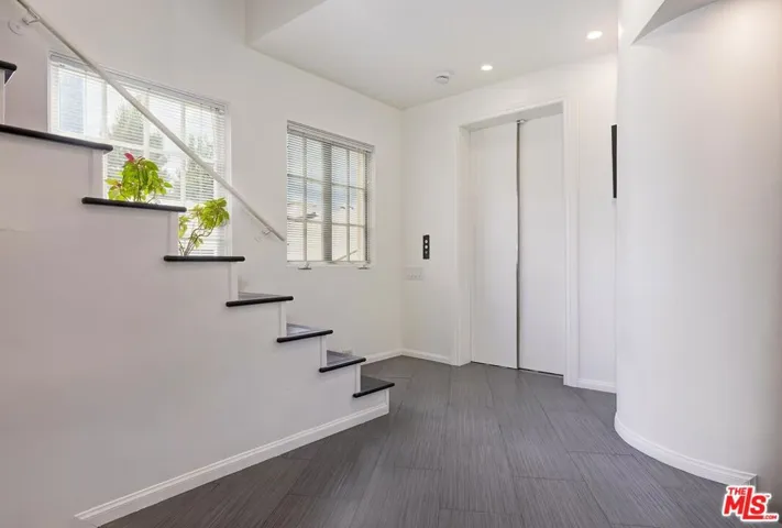 9921 Durant Drive 2, Beverly Hills, California 90212
