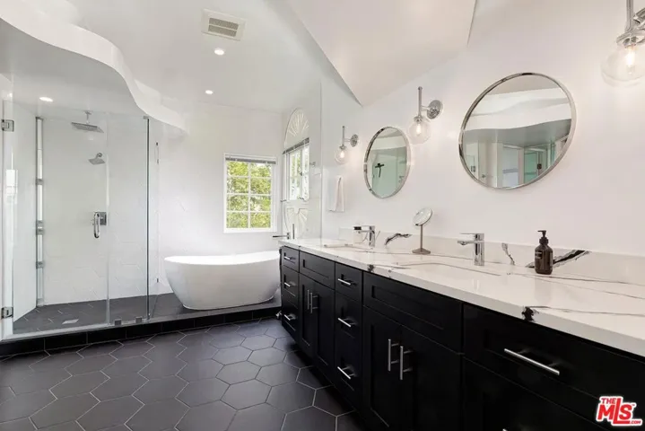 9921 Durant Drive 2, Beverly Hills, California 90212