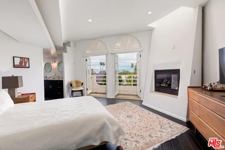 9921 Durant Drive 2, Beverly Hills, California 90212