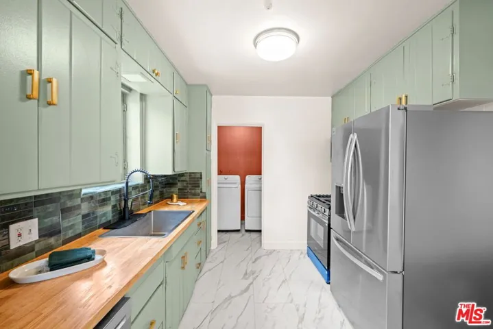 11236 Barman Avenue, Culver City, California 90230