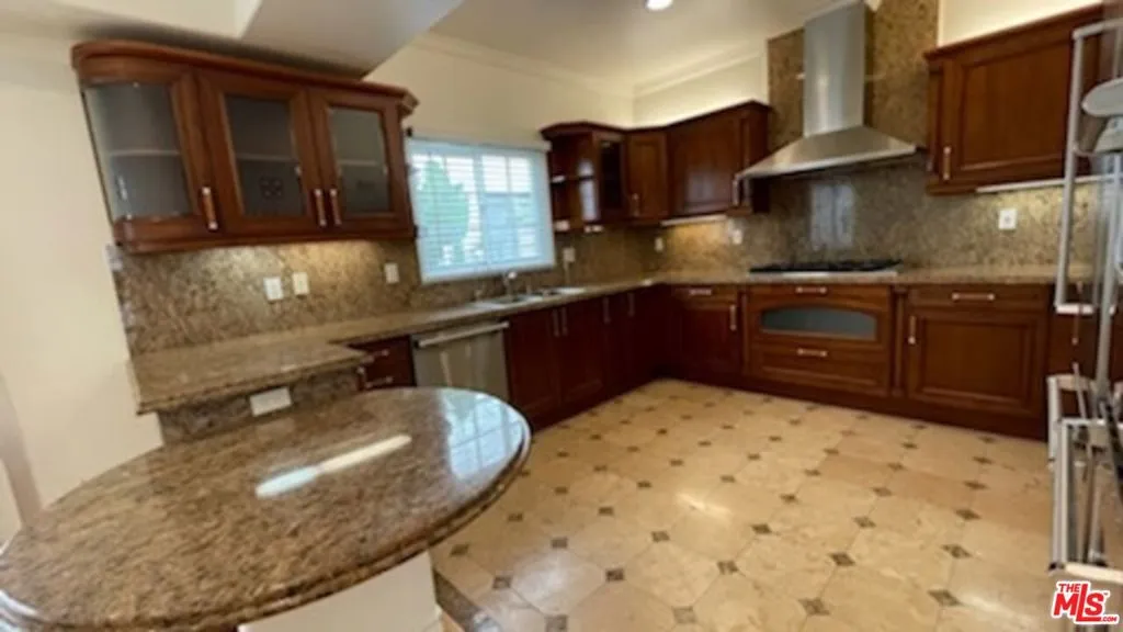 Granite Kitchen Countertops.