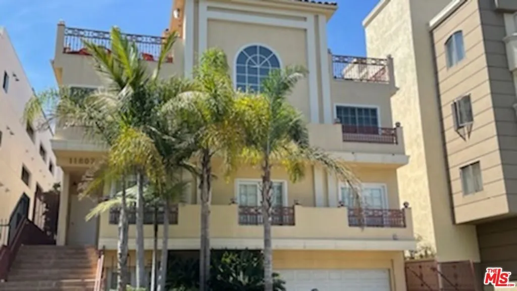 Street View of 11807 Building.
