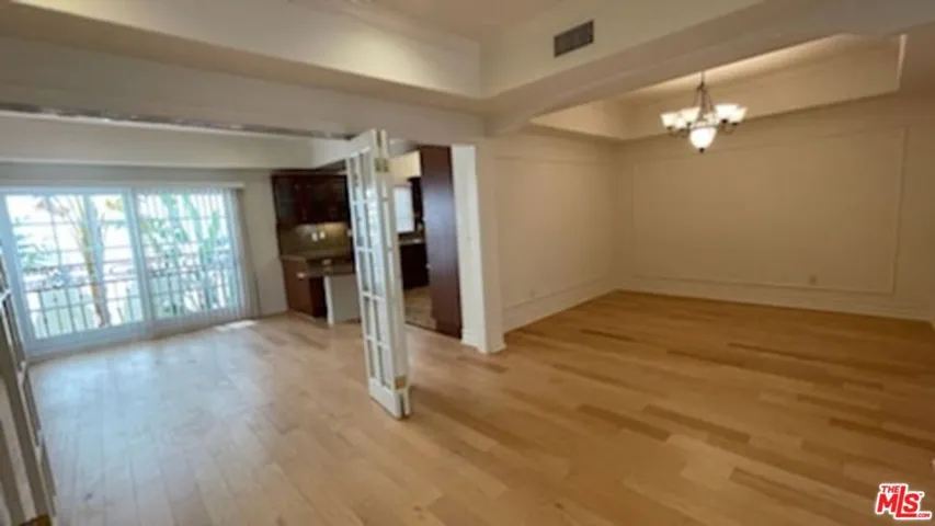 Wide view of primary living sp