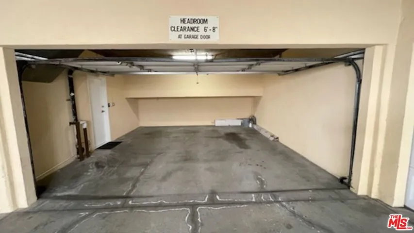 Direct Entrance to Unit from G