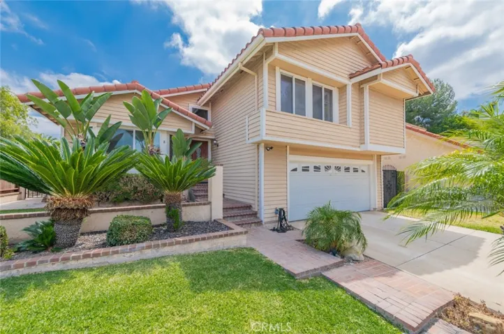 8 Quiet Hollow Road, Phillips Ranch, California 91766