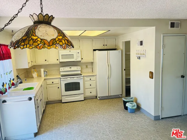 9643 Karmont Avenue, South Gate, California 90280