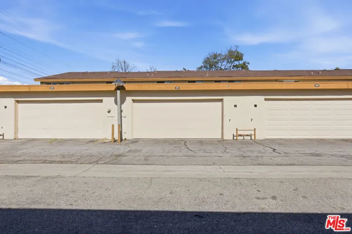 9643 Karmont Avenue, South Gate, California 90280