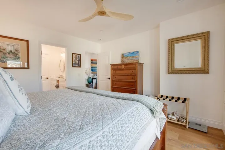 2nd bedroom. Cal-King bed.