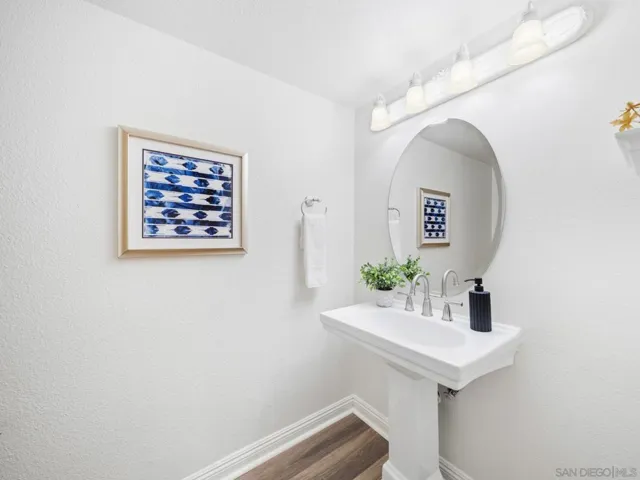140 E El Norte Parkway, Escondido, California 92026