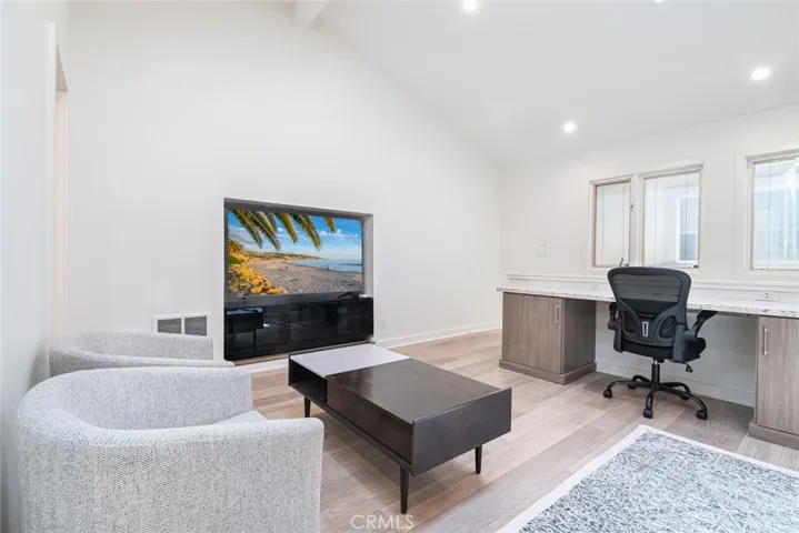 Studio second level unit