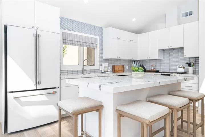 117 35th, Newport Beach, California 92663