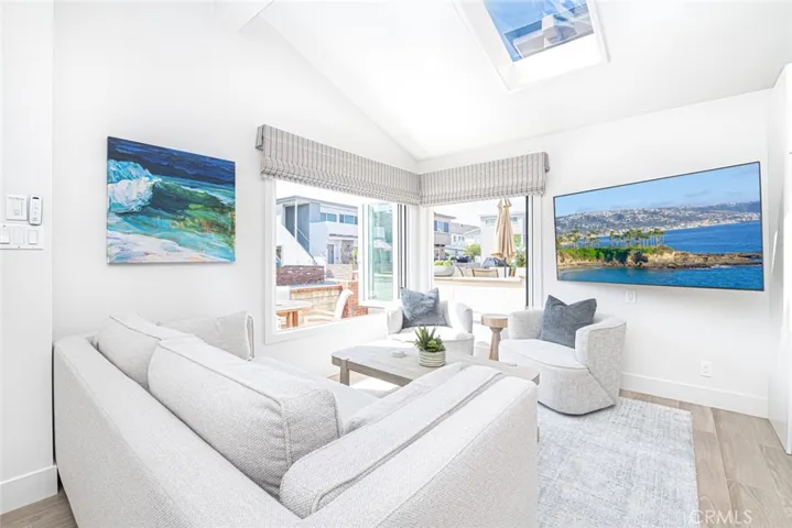 117 35th, Newport Beach, California 92663