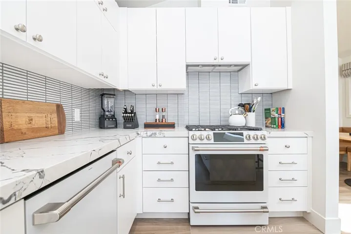 117 35th, Newport Beach, California 92663
