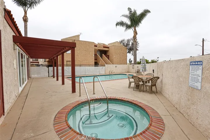 Community Pool & Spa