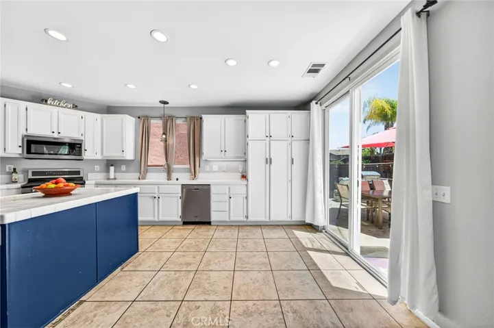 31619 Rosales Avenue, Murrieta, California 92563
