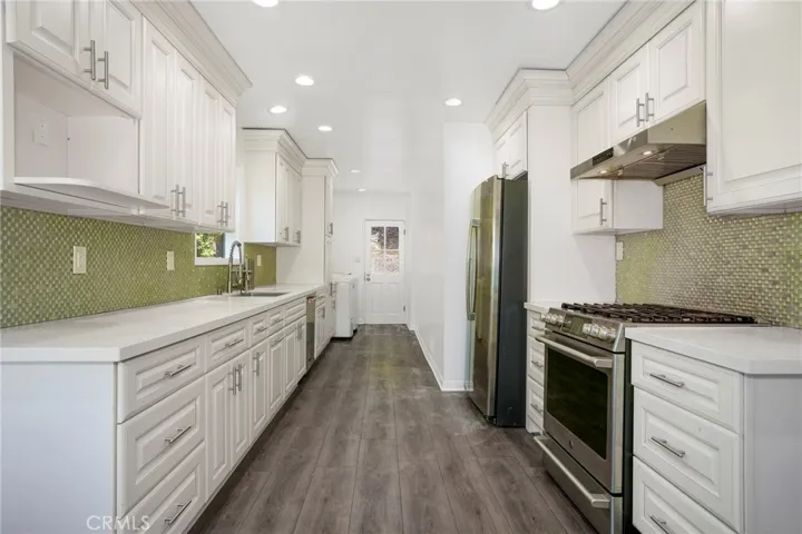 21823 Providencia Street, Woodland Hills, California 91364