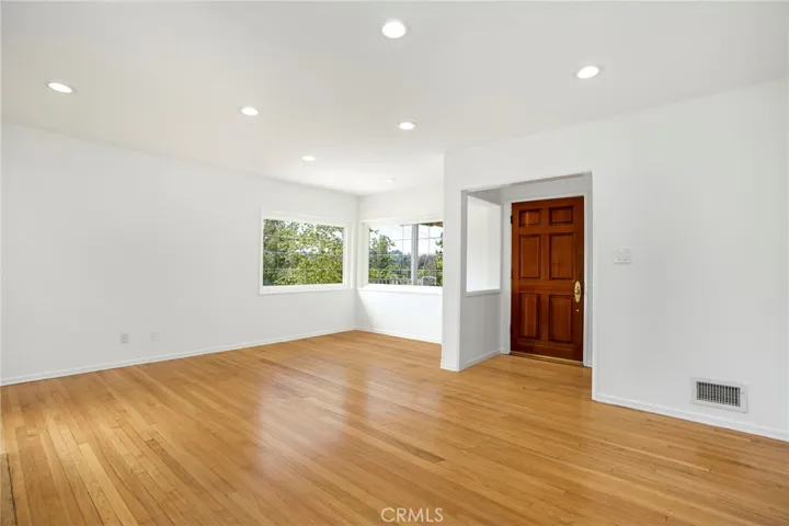 21823 Providencia Street, Woodland Hills, California 91364