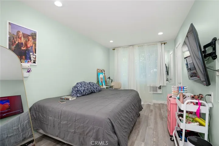 21823 Providencia Street, Woodland Hills, California 91364