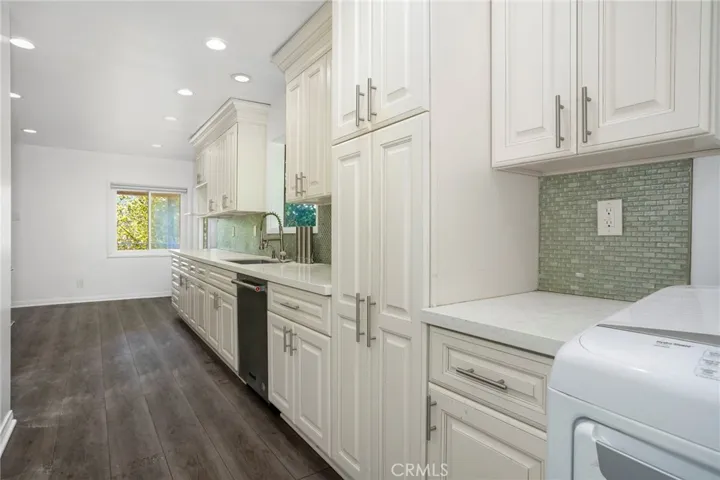 21823 Providencia Street, Woodland Hills, California 91364