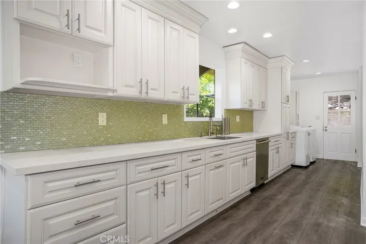 21823 Providencia Street, Woodland Hills, California 91364