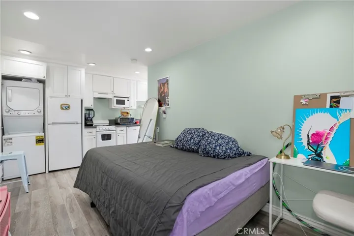 21823 Providencia Street, Woodland Hills, California 91364