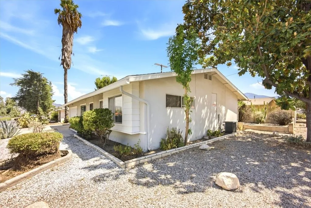 26124 New Chicago, Hemet, California 92544 — photo 5