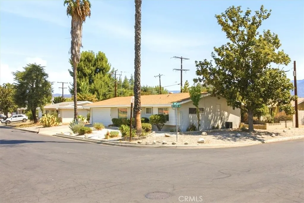 26124 New Chicago, Hemet, California 92544 — photo 4
