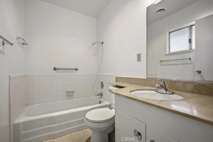 26124 New Chicago, Hemet, California 92544