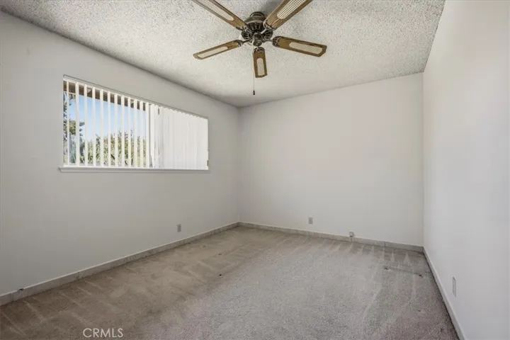 26124 New Chicago, Hemet, California 92544