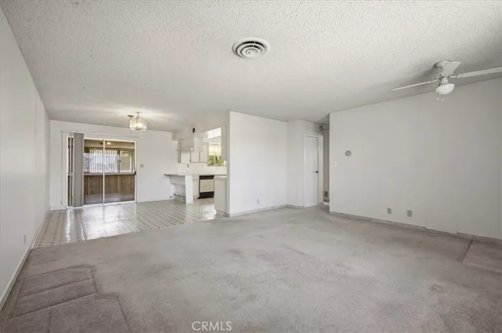 26124 New Chicago, Hemet, California 92544