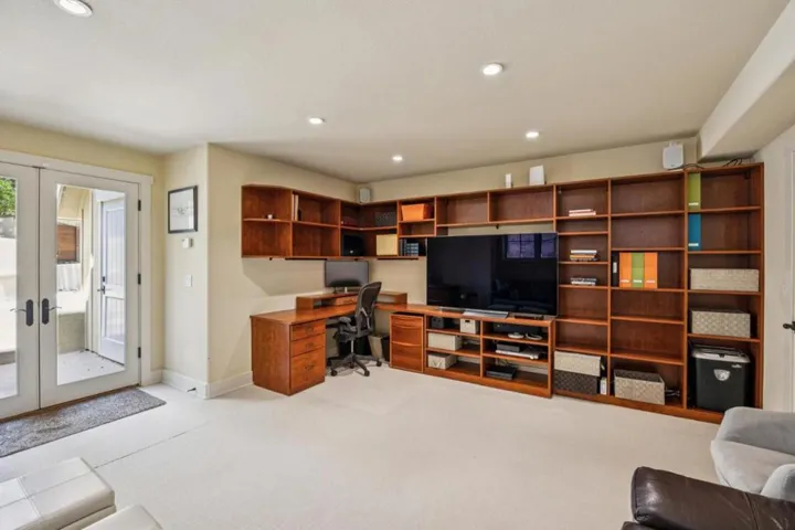 471 Dry Creek Road, Monterey, California 93940