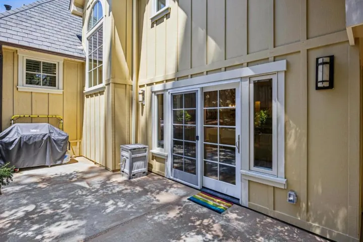 471 Dry Creek Road, Monterey, California 93940