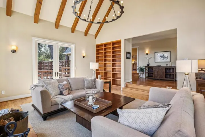 471 Dry Creek Road, Monterey, California 93940
