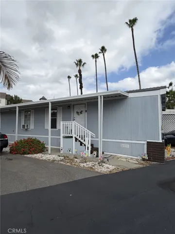 FRONT HOUSE