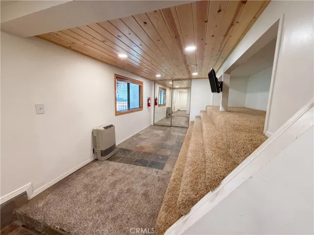 718 Blue Jay, Big Bear Lake, California 92315