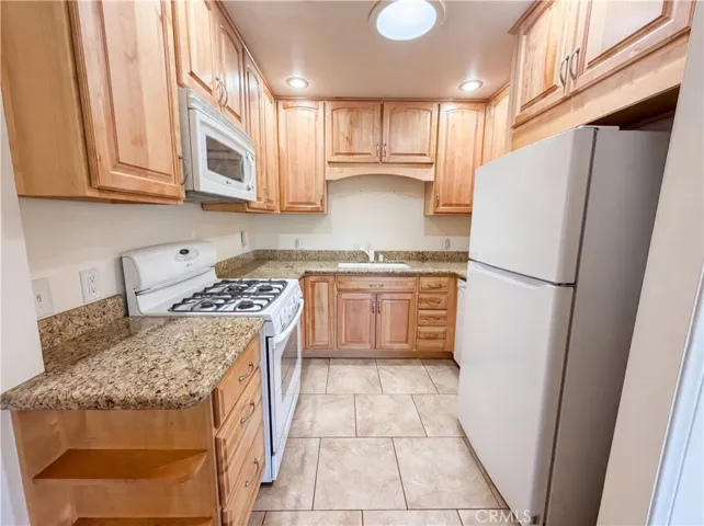718 Blue Jay, Big Bear Lake, California 92315