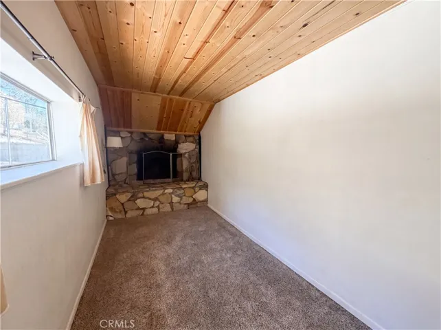 718 Blue Jay, Big Bear Lake, California 92315
