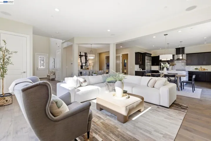 2133 Pleasant View Lane, Livermore, California 94550