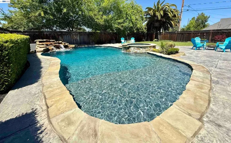 2133 Pleasant View Lane, Livermore, California 94550