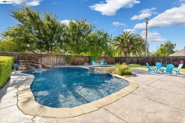 2133 Pleasant View Lane, Livermore, California 94550