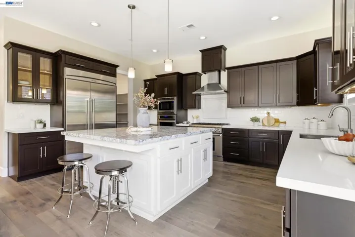 2133 Pleasant View Lane, Livermore, California 94550