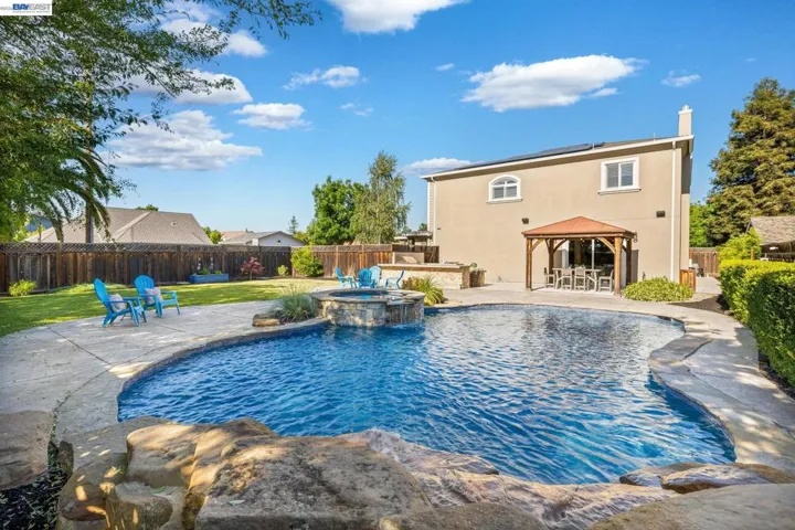 2133 Pleasant View Lane, Livermore, California 94550