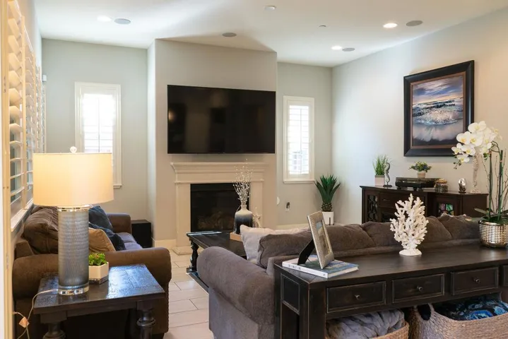 936 Jaguar Place, Gilroy, California 95020