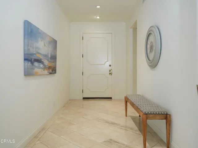 1260 Beverly_Small-55