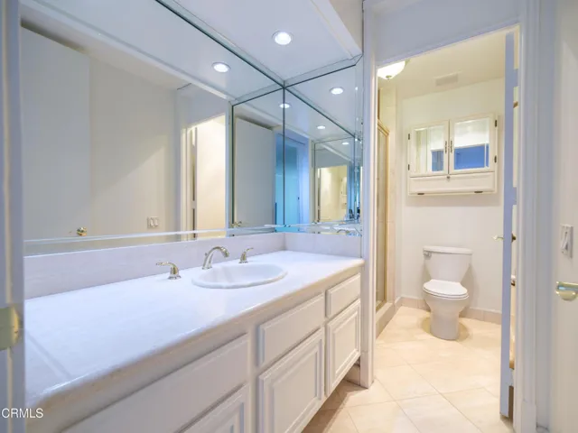 1260 Beverly_Small-53