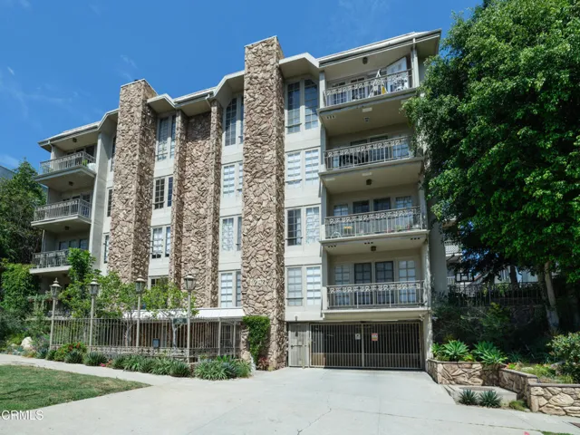 1260 Beverly_Small-68