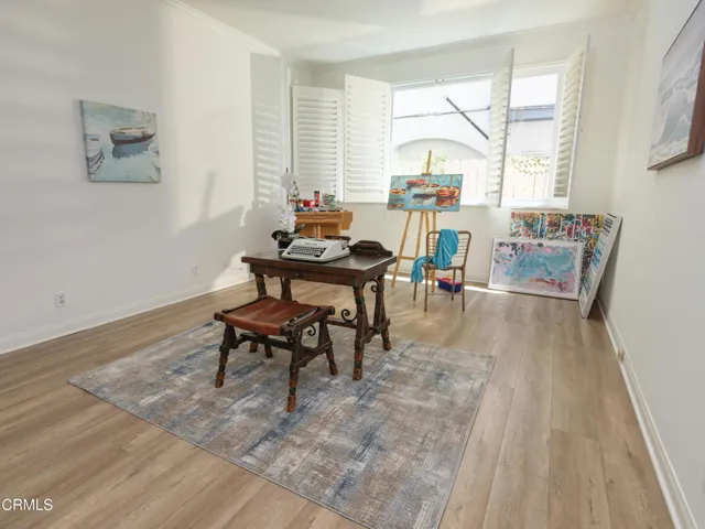 1260 Beverly_Small-38