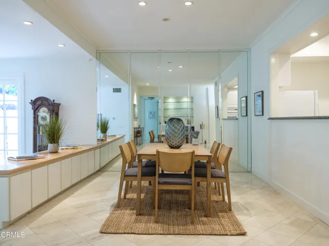 1260 Beverly_Small-14